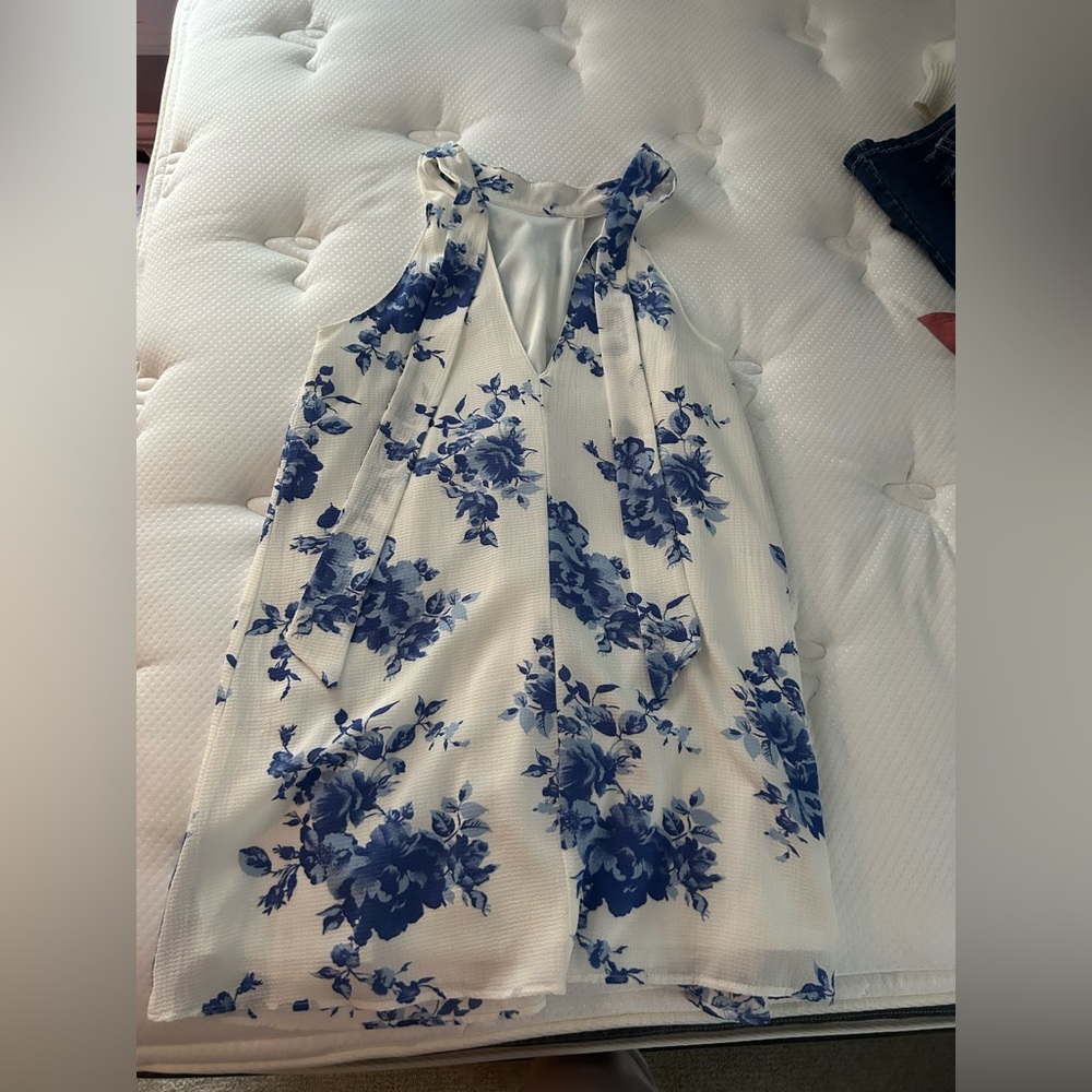 Color: Blue and White flower dress, Size:Small
